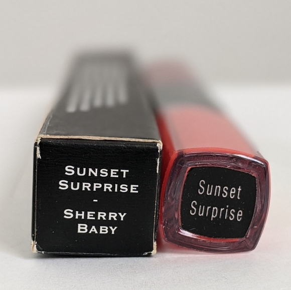 🆕 Eve Pearl Kisses of Pearl Lip Gloss Sunset Surprise Sherry Baby - Picture 3 of 5